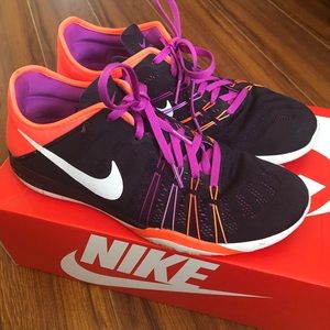 Nike Free TR 6 Women’s Training Shoes in Size US 8
